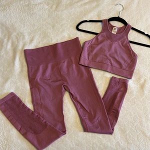 COPY - Sports Bra and Leggings set Size XS/S